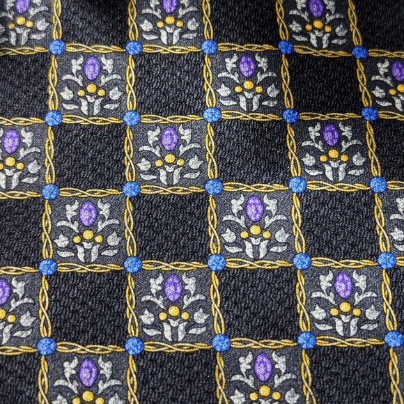 Faberge Silk Tie with Faberge Egg pattern limited edition design #159, like new - Picture 4 of 8